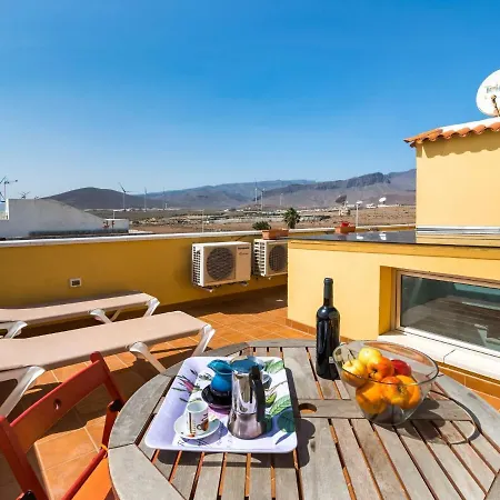 Inviting Holiday In With Terrace * Cruce de Arinaga